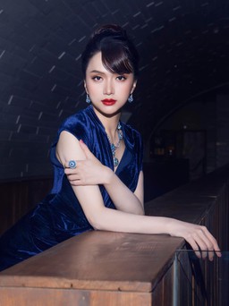 Hoa hậu chuyển giới Hương Giang diện thiết kế nhung - tín đồ phát sốt tìm mua