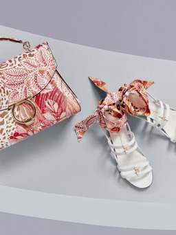 Đẹp lạ trong các món đồ thời trang mang hoa văn Batik của Salvatore Ferragamo