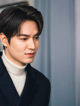 Lee Min Ho có nụ hôn đầy nước mắt trong 'Quân vương bất diệt'