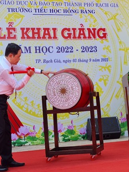 Phó chủ tịch Quốc hội Trần Thanh Mẫn dự khai giảng năm học mới tại Kiên Giang