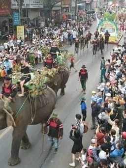 Ra đi với ước vọng sầu riêng