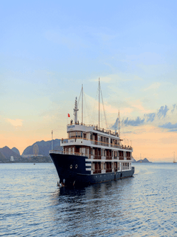 Lần đầu có tour ngủ đêm trên du thuyền ở vịnh Nha Trang