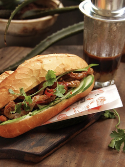 Bánh mì, phở và những món truyền thống Việt Nam du khách nhất định phải thử