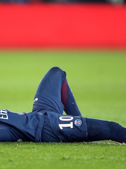Neymar cần 6-8 tuần để dưỡng thương