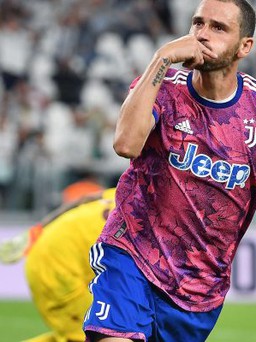 Highlights Juventus 2-2 Salernitana: Bonucci cứu Juve trong trận đấu có 3 thẻ đỏ