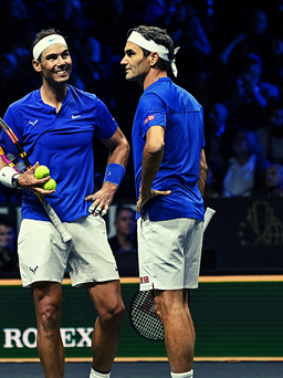 Rafael Nadal nhòa lệ, Roger Federer chia tay đầy cảm xúc