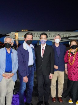NÓNG: Thêm phái đoàn nghị sĩ Mỹ thăm Đài Loan