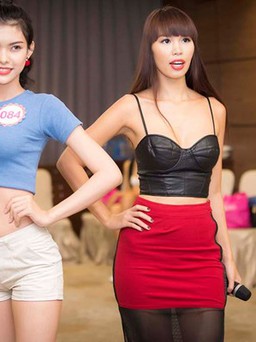 Hà Anh mặc mát mẻ thị phạm catwalk thí sinh Hoa hậu Việt Nam