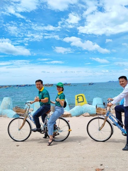 Tặng 12 xe đạp để du khách sử dụng miễn phí khi tham quan đảo Nhơn Châu