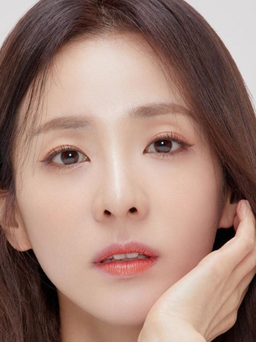 Dara khoe nhan sắc trẻ trung ở tuổi 36