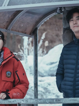 Jun Ji Hyun và Joo Ji Hoon cũng không cứu nổi ‘Jirisan’