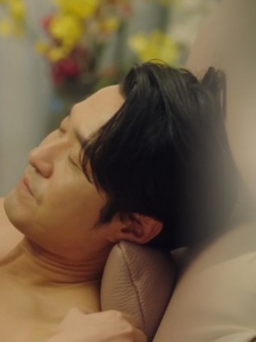 Có gì trong phim 'Phía sau khung cửa sổ' đang gây sốt tại Hàn Quốc?