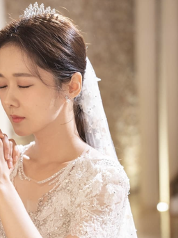 Hé lộ danh tính chồng sắp cưới của ‘mỹ nhân không tuổi’ Jang Na Ra