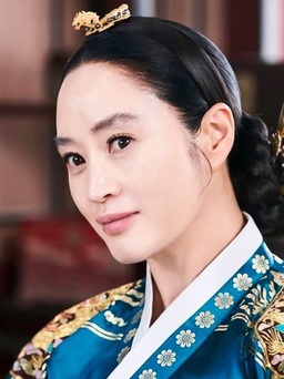 Tập 15 ‘Dưới bóng trung điện’: Trung điện Kim Hye Soo căng thẳng đối đầu mẹ chồng