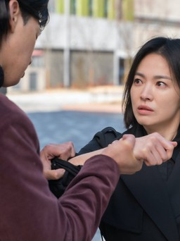 Song Hye Kyo nhận 'mưa' lời khen với phim mới ‘The Glory’