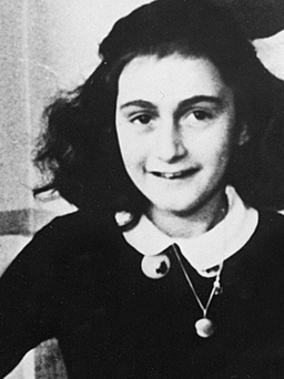 Bất ngờ danh tính kẻ có thể đã 'bán đứng' Anne Frank cho phát xít Đức