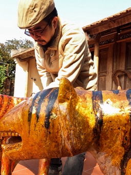 Nghệ nhân Việt chạm khắc 2.022 con hổ chào đón Tết Nhâm Dần
