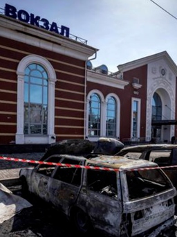 Nga, Ukraine đẩy mạnh cáo buộc lẫn nhau sau vụ phóng tên lửa vào ga tàu