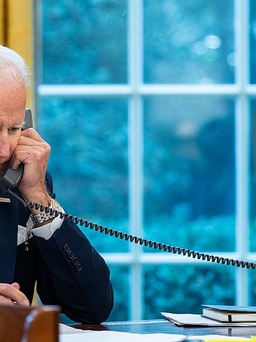 Tổng thống Biden từng 'nổi đóa' khi Tổng thống Zelensky muốn thêm viện trợ cho Ukraine