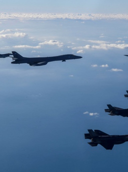 Xem không quân Mỹ-Hàn Quốc phô trương sức mạnh với B-1B, F-35