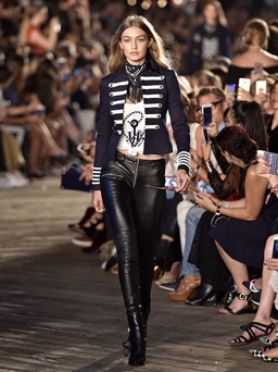 Spring 2017 Ready-to-Wear