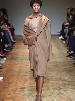 Fall 2016 Ready-to-Wear