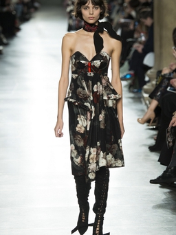 Fall 2016 Ready-to-Wear