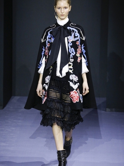 Fall 2016 Ready-to-Wear