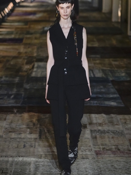 Fall 2016 Ready-to-Wear