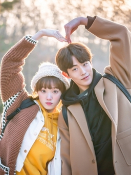 5 cặp đôi phim giả tình thật nổi tiếng trên màn ảnh xứ Hàn