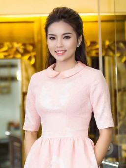 Hoa hậu ăn Tết ở Nam Định