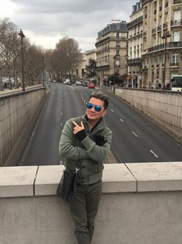 Mr Đàm thăm khu tưởng niệm công nương Diana