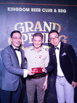 Khi nhạc sĩ bắt tay làm ăn cùng siêu mẫu