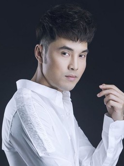 Ưng Hoàng Phúc hát lại những bản hit cũ