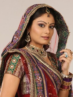 Lịch trình của sao “Cô dâu 8 tuổi” Toral Rasputra tại Việt Nam