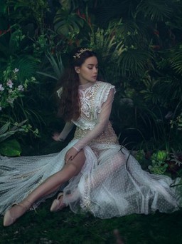 Hồ Ngọc Hà đẹp mê hoặc khi hóa thân thành nữ thần