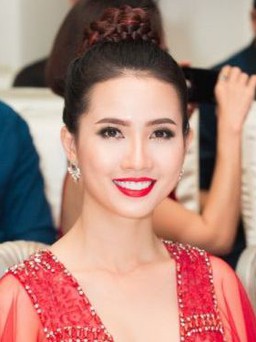 Phan Thị Mơ đọ sắc cùng Miss Tourism Ambassador 2017