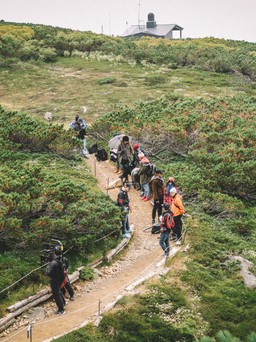"Nhắm mắt thấy mùa hè" suýt ngưng quay vì không đủ kinh phí