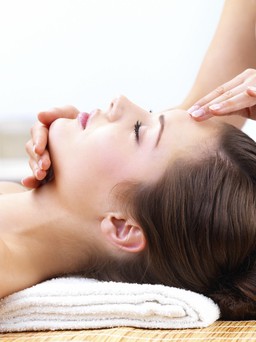 Không khó để có đôi mắt hút hồn