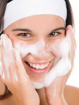 Bạn có đang rửa mặt sai cách?