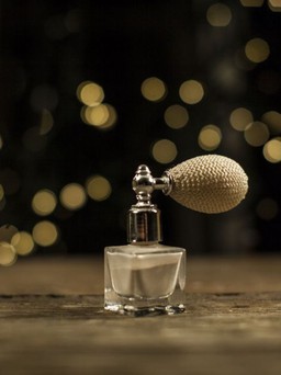 Nước hoa hương rượu – Sự độc đáo của trào lưu mùi hương mới