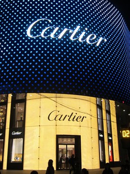 Hàng xa xỉ đang khắc khoải chờ thời