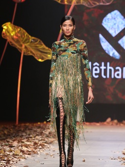 BST "Military" của Lê Thanh Hoà: Mạnh mẽ và thướt tha