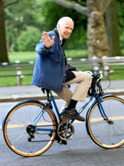 Nhiếp ảnh gia thời trang huyền thoại qua đời