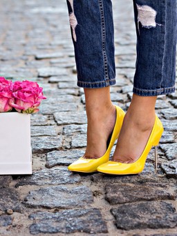 Bí kíp giúp bạn tự tin diện giày cao gót