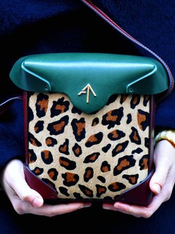 Thương hiệu It bag mới: Nói lời chào tới Manu Atelier