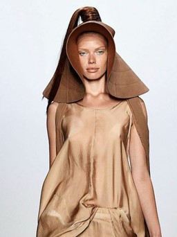 Hơi thở sa mạc trong BST mới của Nicholas K tại NYFW