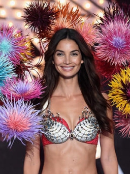 Những bộ Fantasy Bra của Victoria’s Secret qua các năm