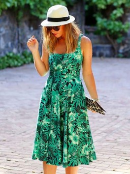 Sundress và kính mát, combo hoàn hảo cho mùa hè rực rỡ
