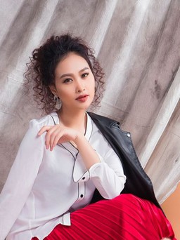 Hà Thúy Anh chuộng thời trang vintage